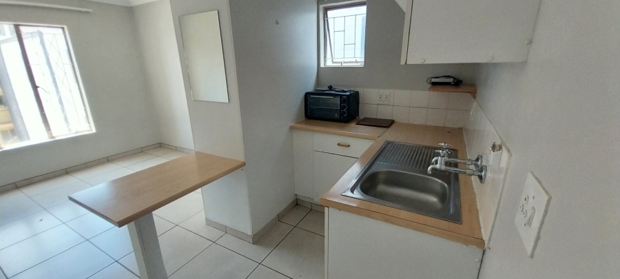 1 Bedroom Property for Sale in Kannoniers Park North West